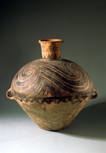 Vase painted with a spiral pattern, from Gansu Province, Bashan Period